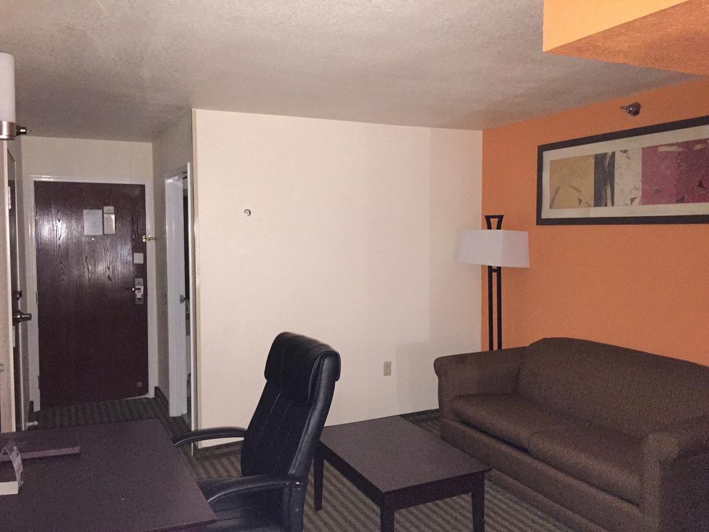 Econo Lodge Inn & Suites Natchitoches Exterior photo
